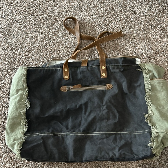Myra Weekender - Picture 5 of 10